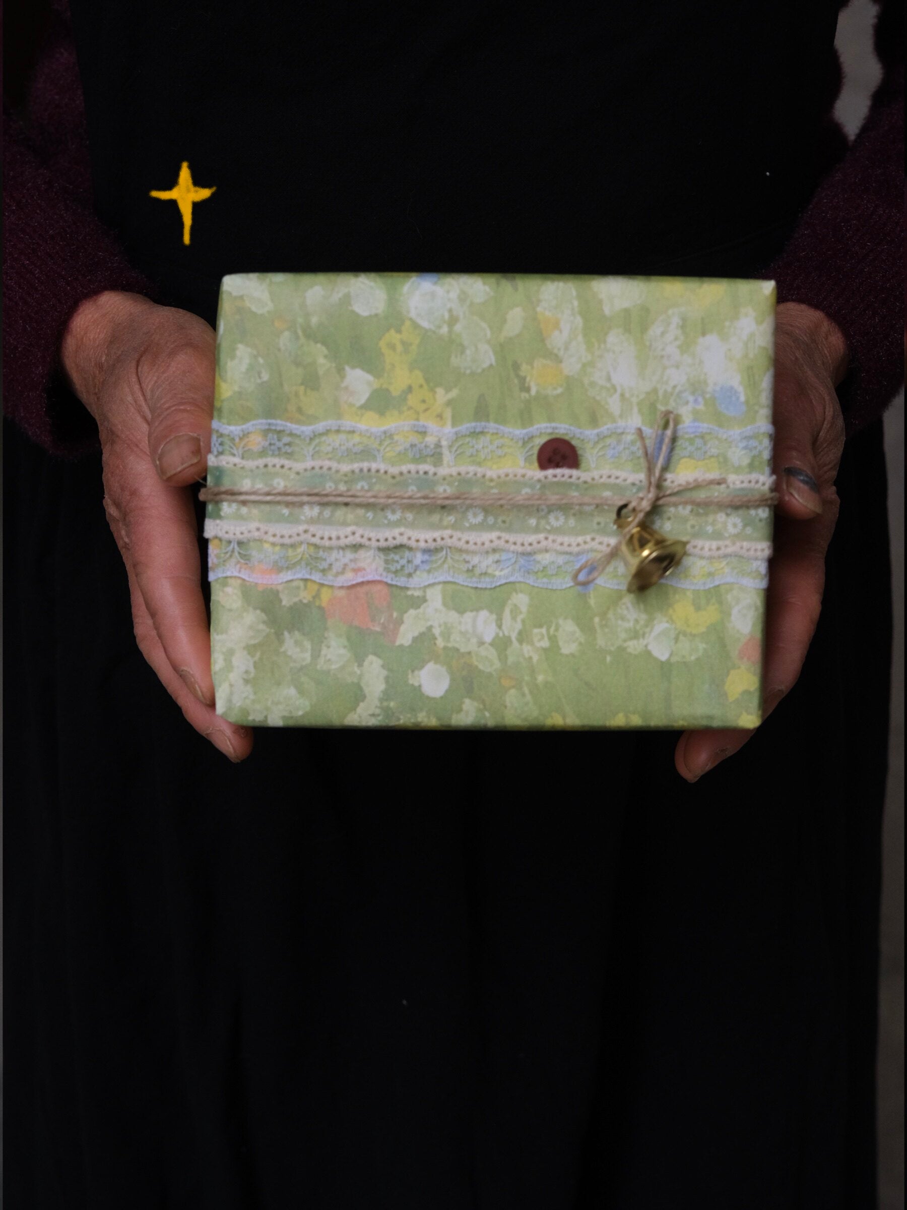 The "Five Senses" Sanctuary Kit – Hand-Poured Candle & Artisanal Gift Set