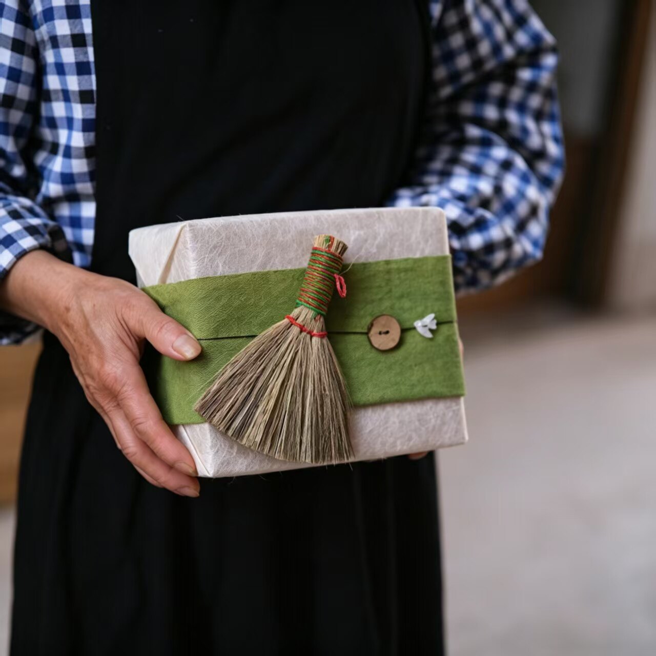 The "Cleansing Hearth" Sanctuary Box — Hand-Poured Candle & Detachable Whisk Broom Ritual Set